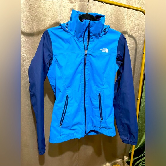 The North Face Jackets & Blazers - The north face blue sports jacket size small